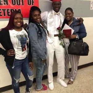 Meet your Posher, Fetti